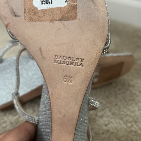 Badgley Mischka Silver Raegan Embellished Wedge Sandals NWOT - Picture 9 of 9